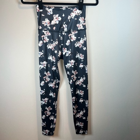 Beyond Yoga Pants - Beyond Yoga Women's Lux High Rise Leggings Black Floral Soft Silky Stretch Small